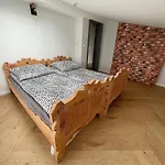 Pod Kątami *