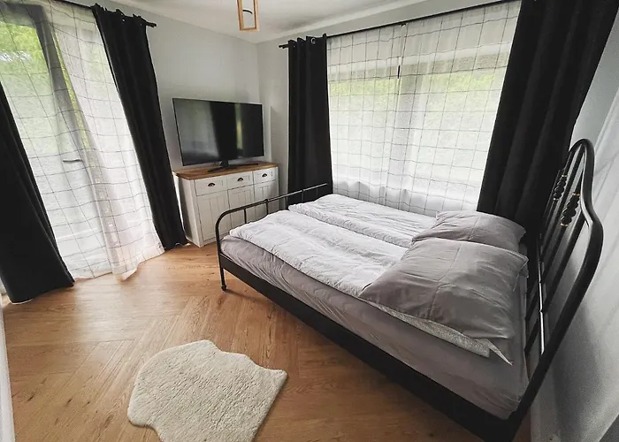 Pod Katami Kamienica (Limanowa)